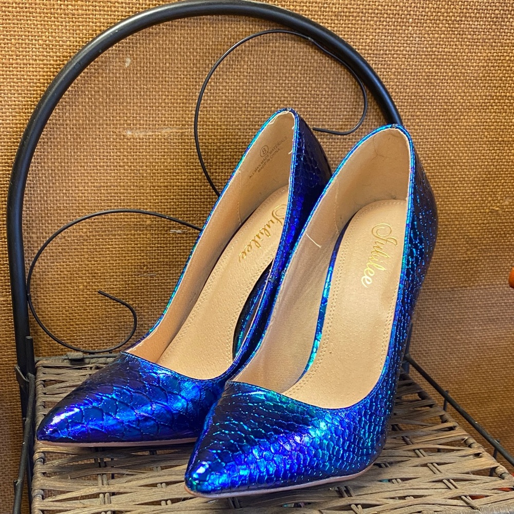 Metallic Blue Pointed-Toe Women’s Heels
